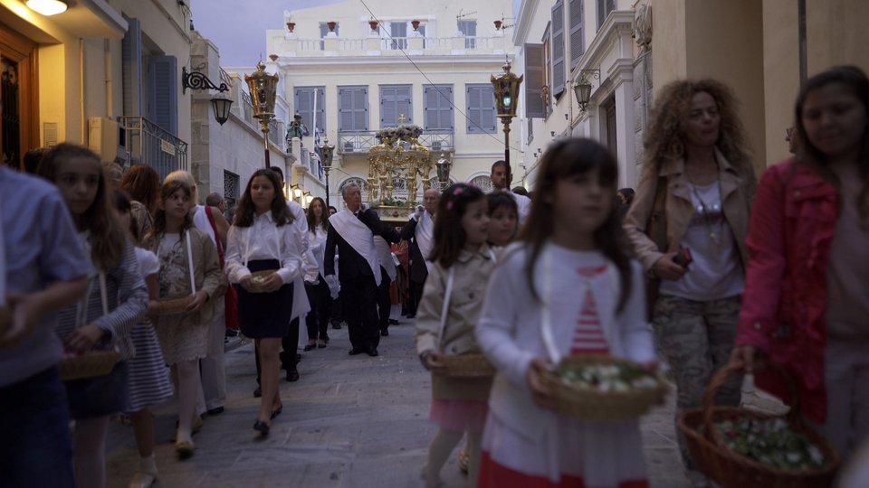 Η Σύρος στις πρώτες επιλογές για τις διακοπές του Πάσχα [εικόνες & βίντεο]  | iefimerida.gr 3
