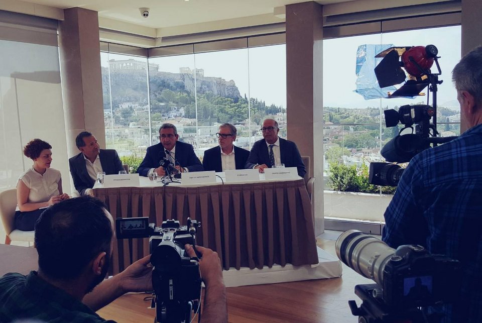 Το Χόλιγουντ ενδιαφέρεται να γυρίσει ταινίες στο Νότιο Αιγαίο -Με στούντιο στη Σύρο | iefimerida.gr 0