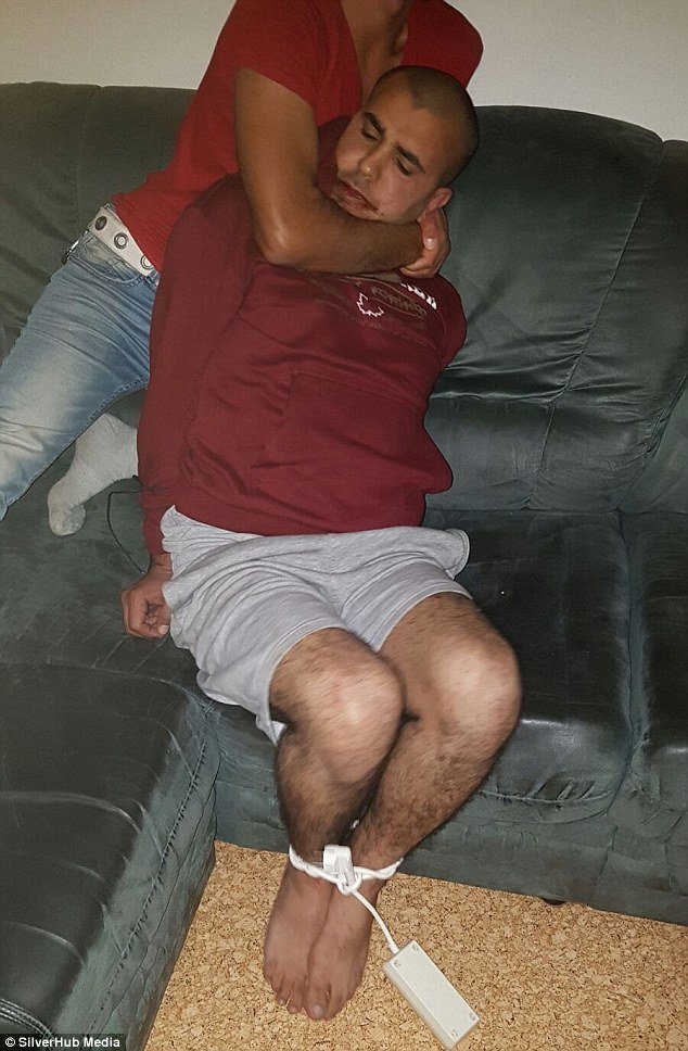 Πρόσφυγες συνέλαβαν τον Σύρο τρομοκράτη που έψαχνε η γερμανική αστυνομία [εικόνες & βίντεο] | iefimerida.gr 0