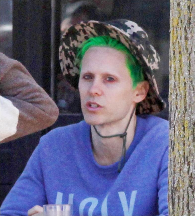 Αγνώριστος ο Τζάρεντ Λέτο – Mε πράσινο μαλλί και χωρίς φρύδια [εικόνες] | iefimerida.gr 0