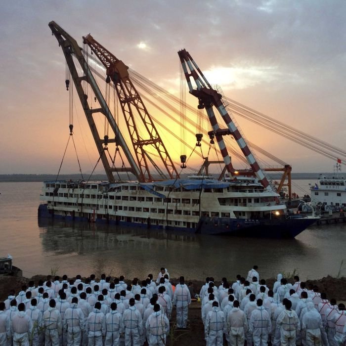 Μόνο πτώματα βρίσκουν οι διασώστες στο Γιανγκτσέ -Στους 431 οι νεκροί [εικόνες] | iefimerida.gr 1