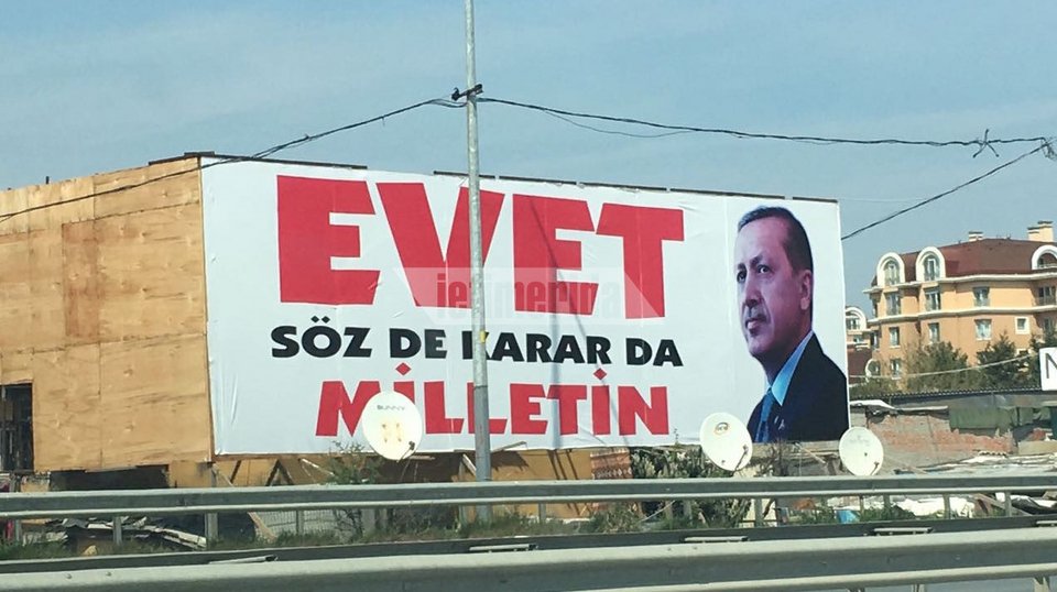 Το iefimerida.gr στην Τουρκία -Σκάνδαλο με τις αφίσες του Ερντογάν | iefimerida.gr 4