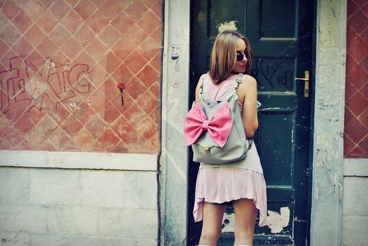 Eλισσάβετ Μαυρογέννη: Η Ελληνίδα που μάγεψε με τις ρομαντικές της τσάντες τις γυναίκες σε Ελλάδα, Άμστερνταμ και Βερολίνο [εικόνες]  | iefimerida.gr 5