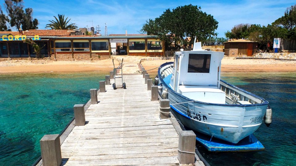 Tavolara: Το μικρότερο βασίλειο του κόσμου βρίσκεται στη Μεσόγειο -Ο βασιλιάς του είναι... ψαράς! [εικόνες] | iefimerida.gr 3