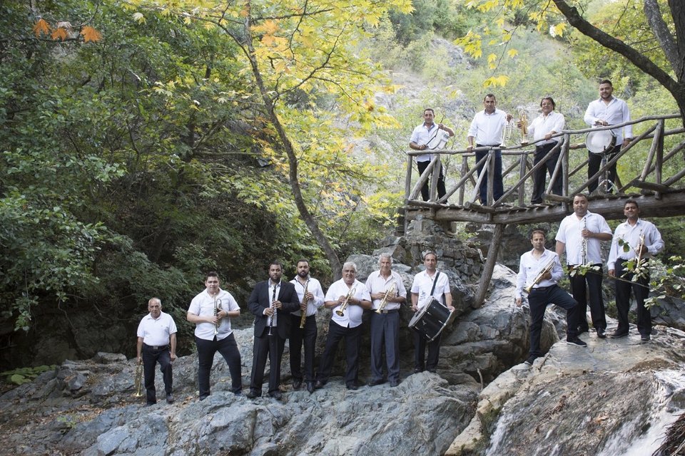 Ο Σαββόπουλος με τα Χάλκινα της Γουμένισσας -Τους περίφημους μουσικούς πνευστών [βίντεο]  | iefimerida.gr 0