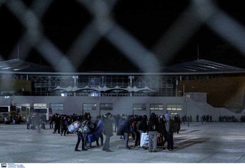 Στην Αθήνα, από την Ειδομένη, 2.300 μετανάστες -Σκόρπισαν στους δρόμους με το που έφθασαν στο Τάε Κβον Ντο [εικόνες] | iefimerida.gr 4
