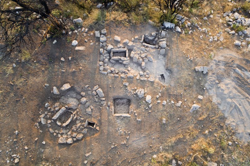 Αποκαλύφθηκαν αρχαίοι τάφοι, οχυρά και μαγειρικά σκεύη σε ανασκαφή στην Κωπαΐδα [εικόνες] | iefimerida.gr 3