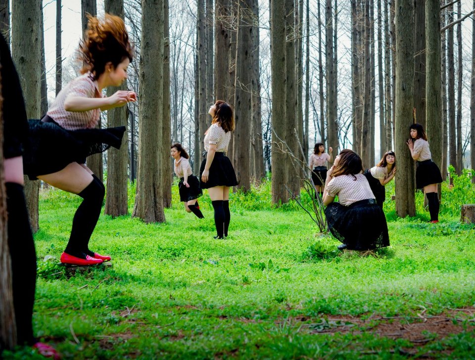 Φωτογράφος «κλωνοποιεί» τα μοντέλα του και δημιουργεί έναν διαφορετικό κόσμο [εικόνες] | iefimerida.gr 1