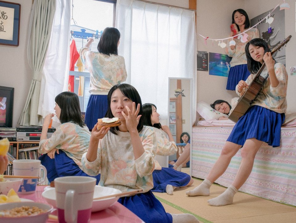 Φωτογράφος «κλωνοποιεί» τα μοντέλα του και δημιουργεί έναν διαφορετικό κόσμο [εικόνες] | iefimerida.gr 3