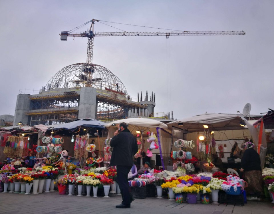 Απίστευτο: Ο Ερντογάν χτίζει τζαμί πάνω στην εμβληματική πλατεία Ταξίμ [εικόνες] | iefimerida.gr 1