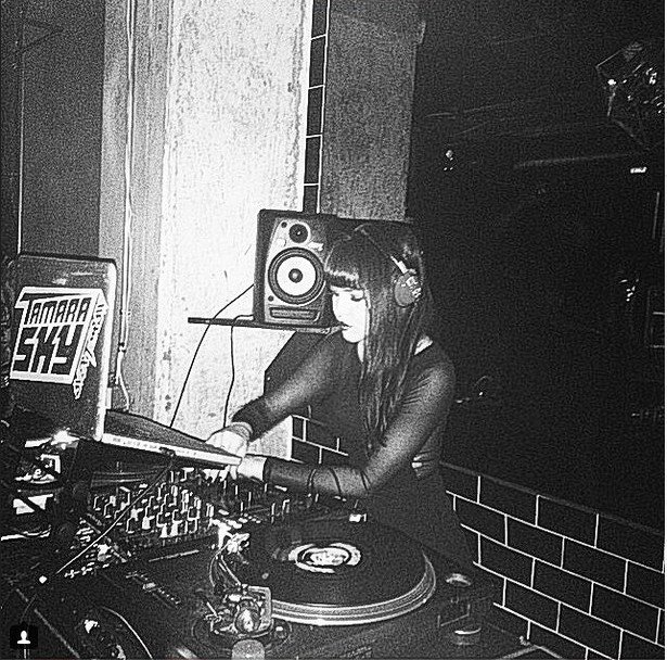 Αυτή είναι η πιο σέξι dj του πλανήτη [εικόνες] | iefimerida.gr 1