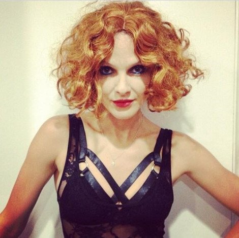 Η τρομακτική ομοιότητα άγνωστης γυναίκας με την Τάμτα  - Είναι η απόλυτη σωσίας της [εικόνες] | iefimerida.gr 0