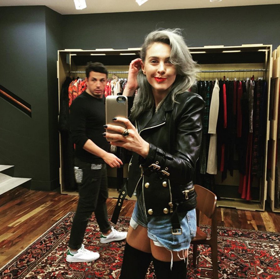 Ριζική αλλαγή για την Τάμτα - Εβαψε τα μαλλιά της γκρι [εικόνες] | iefimerida.gr 0