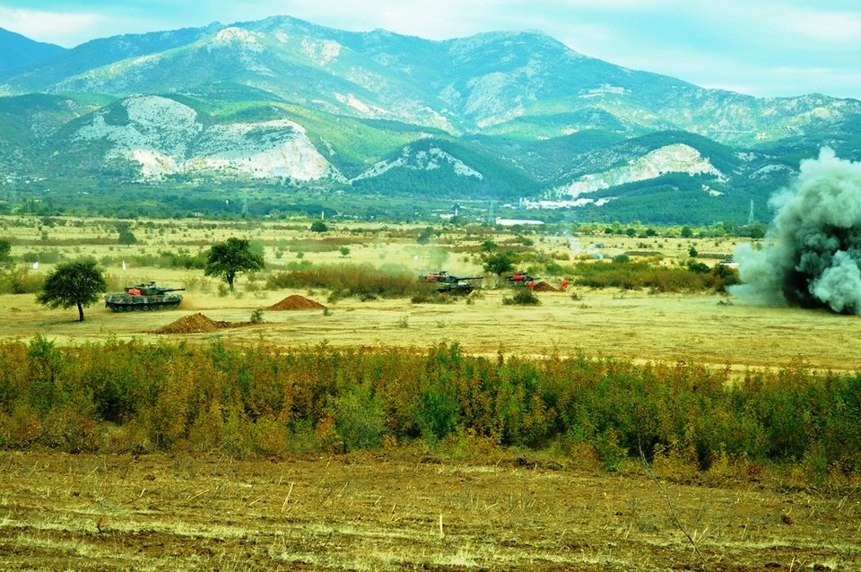 Τα τανκς της ΧΧΙ Τεθωρακισμένης Ταξιαρχίας εν δράσει -Ευκινησία, ευκαμψία και ισχύς πυρός [εικόνες]  | iefimerida.gr 8