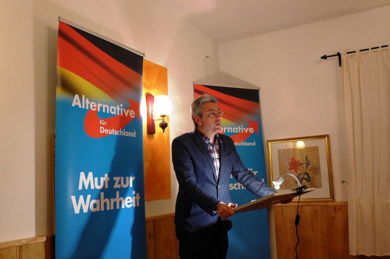 CNN: Οι ομοφυλόφιλοι άνδρες στη Γερμανία στρέφονται στην ακροδεξιά [εικόνες] | iefimerida.gr 1