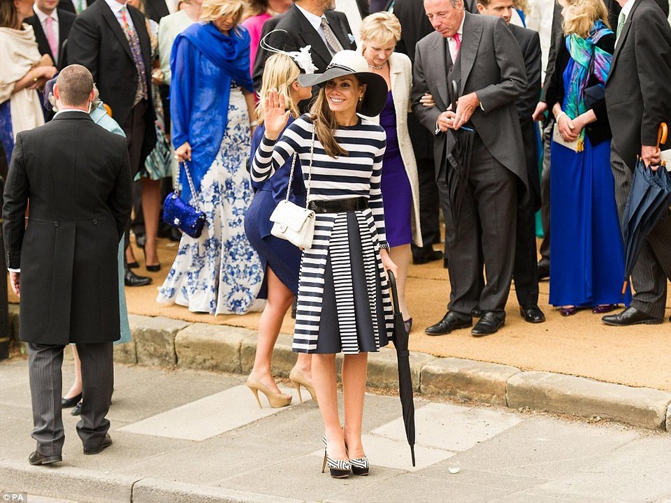 Σοκαρισμένη η βασιλική οικογένεια -Βρέθηκε νεκρή η βαφτιστήρα του πρίγκιπα Κάρολου [εικόνες] | iefimerida.gr 5