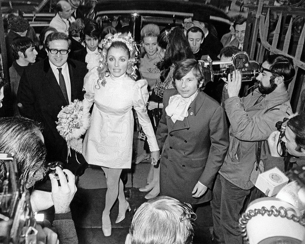 Το Χόλιγουντ θυμάται την τραγική Σάρον Τέιτ, sex symbol, σύζυγο του Ρομάν Πολάνσκι που δολοφονήθηκε άγρια ενώ ήταν έγκυος και μόλις 26 χρονών [εικόνες] | iefimerida.gr 6