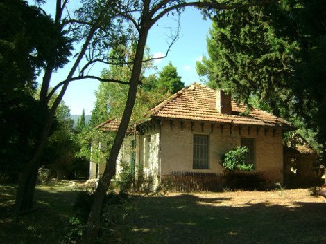 Τα μισορημαγμένα κτίρια στο Τατόι που θα ξαναζωντανέψουν -Στα άδυτα του ετοιμόρροπου οινοποιείου [εικόνες] | iefimerida.gr 8