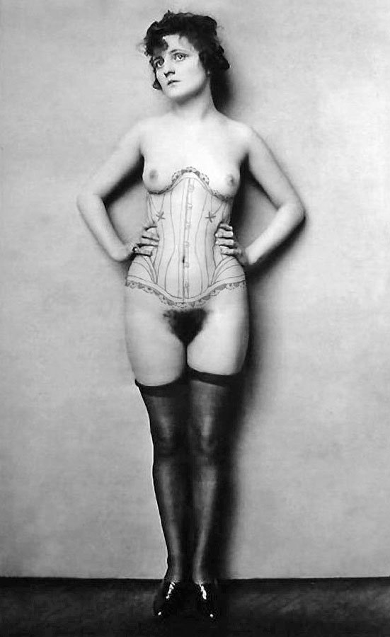 Οταν και οι γιαγιάδες μας έκαναν τατουάζ -Μια συνήθεια για μπουρζουά κυρίες και επαγγελματίες στον 20ό αιώνα [εικόνες] | iefimerida.gr 7