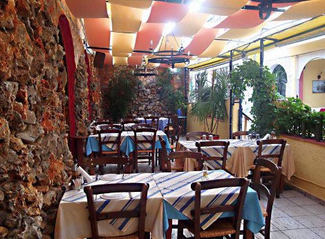 Αυτή είναι η ταβέρνα όπου αύριο ο Παπανδρέου θα αρραβωνιάσει τον γιο του Ανδρέα, με την 27χρονη βολεϊμπολίστρια [εικόνες] | iefimerida.gr 0