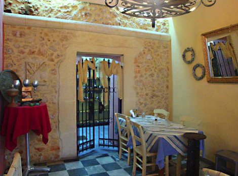 Αυτή είναι η ταβέρνα όπου αύριο ο Παπανδρέου θα αρραβωνιάσει τον γιο του Ανδρέα, με την 27χρονη βολεϊμπολίστρια [εικόνες] | iefimerida.gr 5