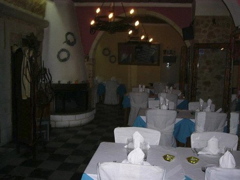 Αυτή είναι η ταβέρνα όπου αύριο ο Παπανδρέου θα αρραβωνιάσει τον γιο του Ανδρέα, με την 27χρονη βολεϊμπολίστρια [εικόνες] | iefimerida.gr 7