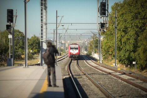Ο προαστιακός έφτασε στον Ταύρο -Αιχμές Χρυσοχοΐδη [εικόνες] | iefimerida.gr 7