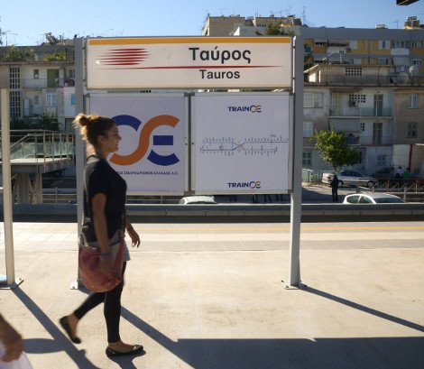 Ο προαστιακός έφτασε στον Ταύρο -Αιχμές Χρυσοχοΐδη [εικόνες] | iefimerida.gr 8