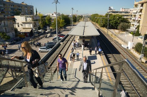 Ο προαστιακός έφτασε στον Ταύρο -Αιχμές Χρυσοχοΐδη [εικόνες] | iefimerida.gr 5