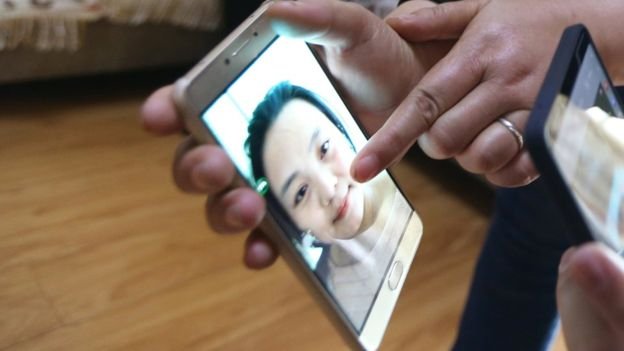 Βρήκε την εξαφανισμένη του κόρη μετά από 24 χρόνια – Εγινε μέχρι και ταξιτζής μήπως την βρει | iefimerida.gr 0