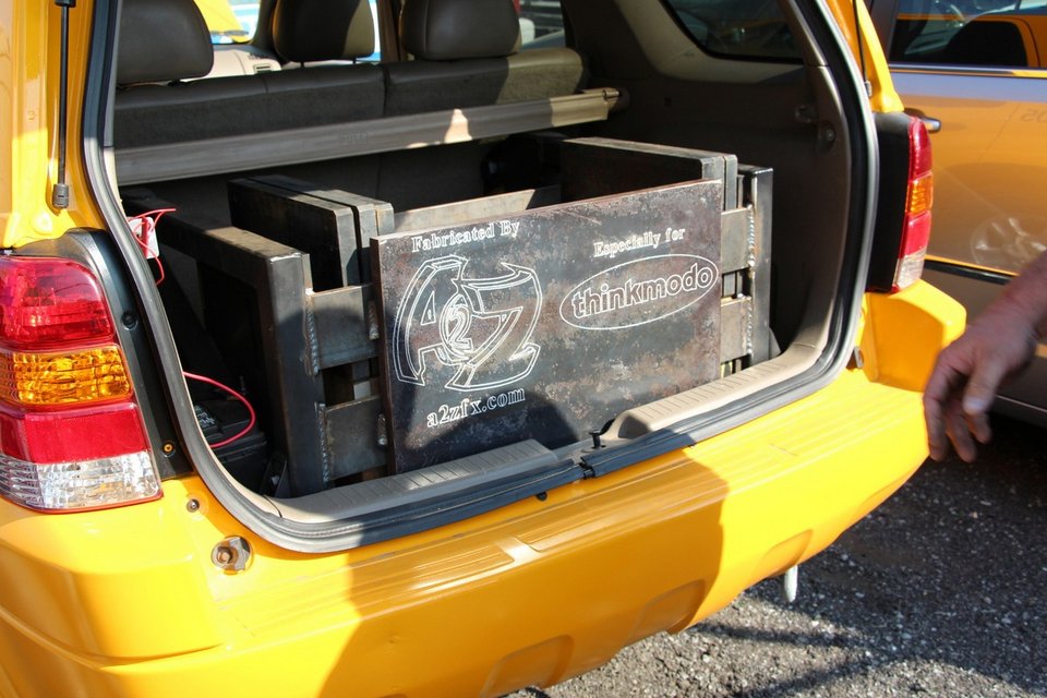 Μικροκαμωμένη τροχονόμος σήκωσε στον αέρα ταξί με τα χέρια -Μία επική φάρσα [εικόνες & βίντεο] | iefimerida.gr 2