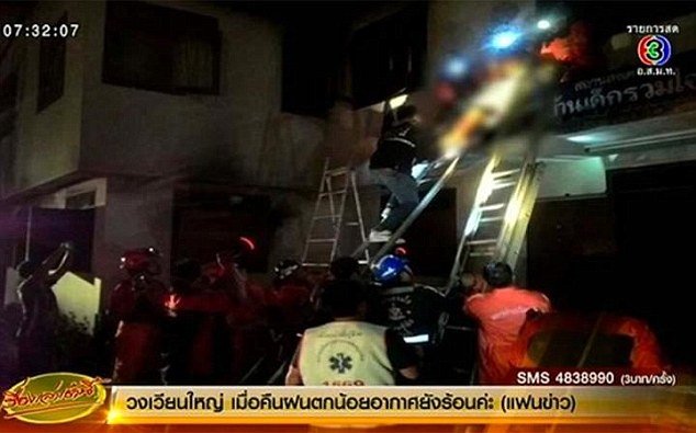 Τραγωδία στην Ταϊλάνδη: Φωτιά σε κοιτώνα σκότωσε 17 μαθήτριες [εικόνες] | iefimerida.gr 0