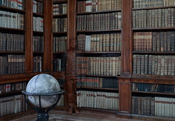 Ο «αόρατος» Κινέζος – Καλλιτέχνης ζωγραφίζει το σώμα του και «χάνεται» μέσα στον καμβά [εικόνες]  | iefimerida.gr 6