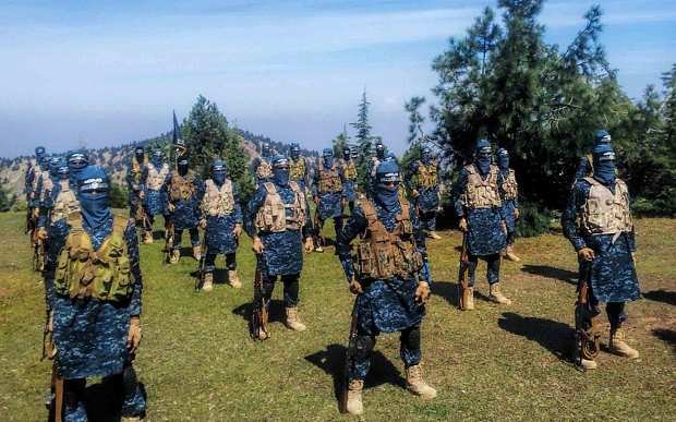 Οι μαχητές του Ισλαμικού Κράτους στα εδάφη της Αλ Κάιντα -Έκαναν στρατόπεδα εκπαίδευσης [εικόνες] | iefimerida.gr 3