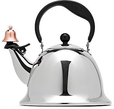 Μια τσαγιέρα που έμοιαζε στον Χίτλερ προκάλεσε πανικό στο διαδίκτυο [εικόνες] | iefimerida.gr 0