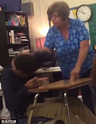 Δασκάλα συνελήφθη μετά από βίντεο που την δείχνει να επιτίθεται σε μαθητή [εικόνες & βίντεο] | iefimerida.gr 3