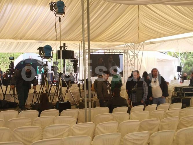 Με χλιδή, καλεσμένους και ορχήστρα η ομιλία Τσίπρα στα εγκαίνια των σηράγγων στα Τέμπη [εικόνες & βίντεο] | iefimerida.gr 1