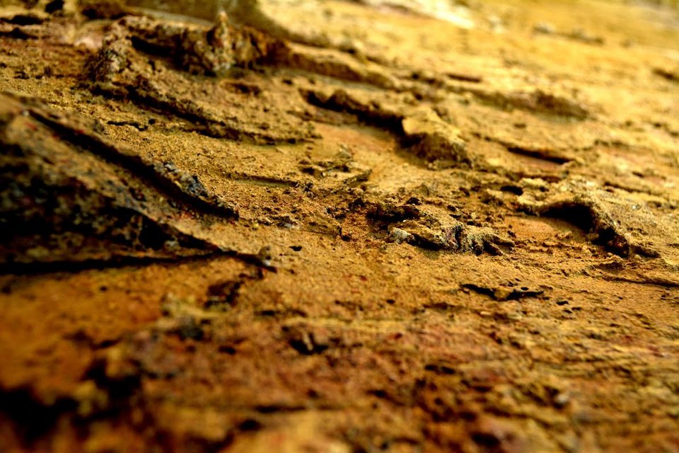 Επιτοίχιες γλυπτές πόλεις στον Τεχνοχώρο -Με γύψο, άμμο, ξύλα και αλουμίνιο [εικόνες] | iefimerida.gr 4