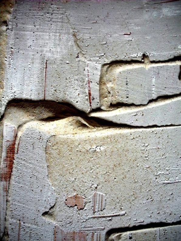 Επιτοίχιες γλυπτές πόλεις στον Τεχνοχώρο -Με γύψο, άμμο, ξύλα και αλουμίνιο [εικόνες] | iefimerida.gr 1