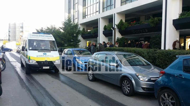 Καταδρομική επίθεση αγνώστων στα γραφεία του Τειρεσία -Εκαναν ντου, έσπασαν τα πάντα, σκόρπισαν πανικό [εικόνες] | iefimerida.gr 2