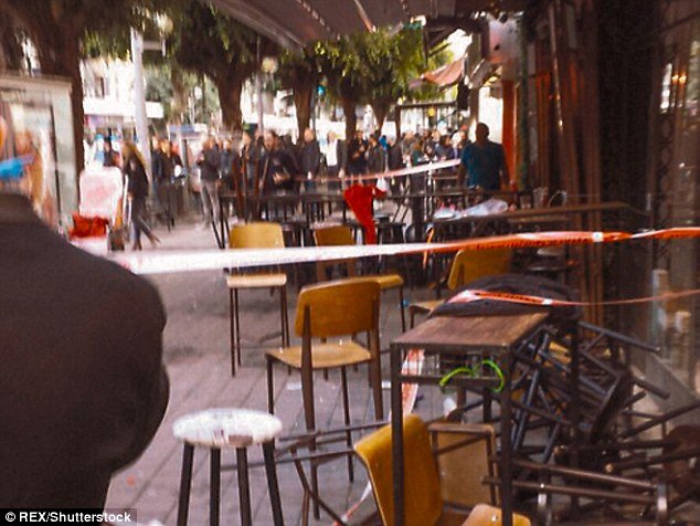 Ενοπλος γάζωσε θαμώνες σε παμπ στο Τελ Αβίβ -Συγκλονιστικό βίντεο | iefimerida.gr 6