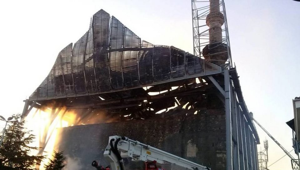 Επιτόπια παρέμβαση του υπ. Πολιτισμού στο τέμενος Βαγιαζήτ στο Διδυμότειχο  | iefimerida.gr 0