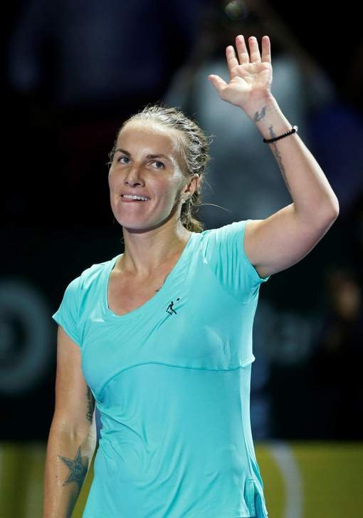 Τενίστρια κόβει τα μαλλιά της στη διάρκεια του αγώνα και κερδίζει το ματς [εικόνες] | iefimerida.gr 3