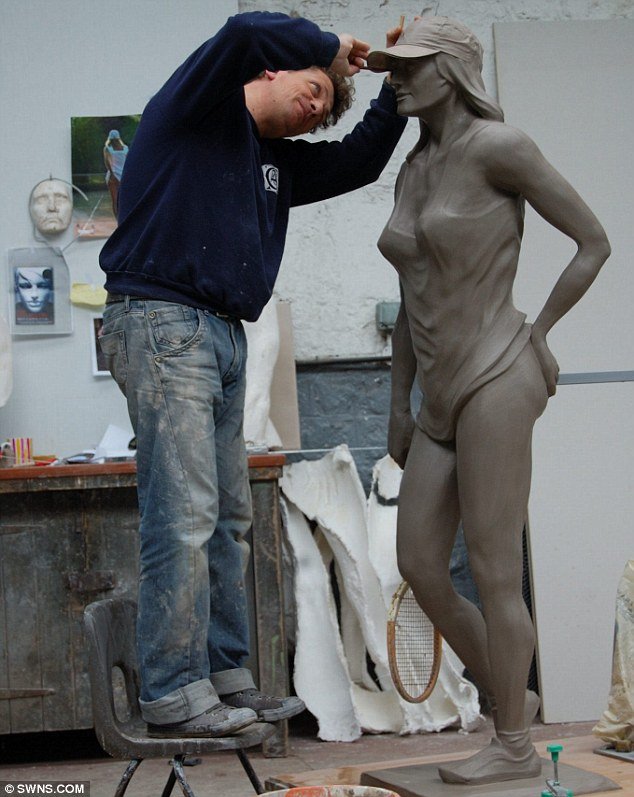 Το κορίτσι του τένις φορούσε φόρεμα 19.500 ευρώ [εικόνες] | iefimerida.gr 5