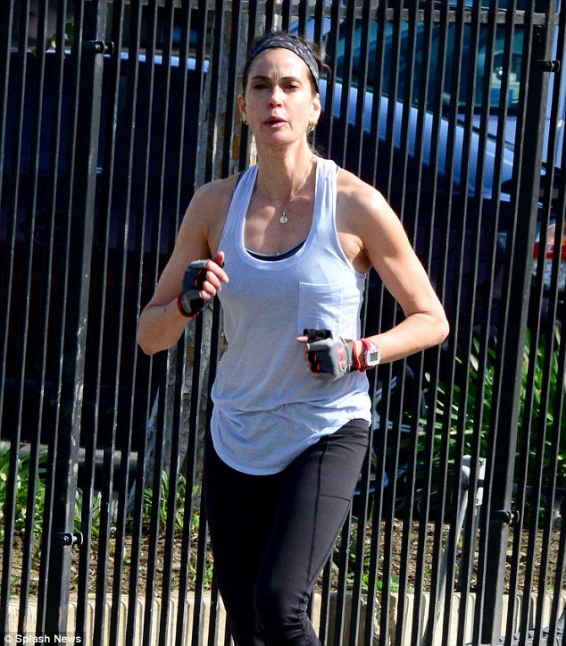 Τέρι Χάτσερ, 50χρονη σε απόγνωση [εικόνες] | iefimerida.gr 1