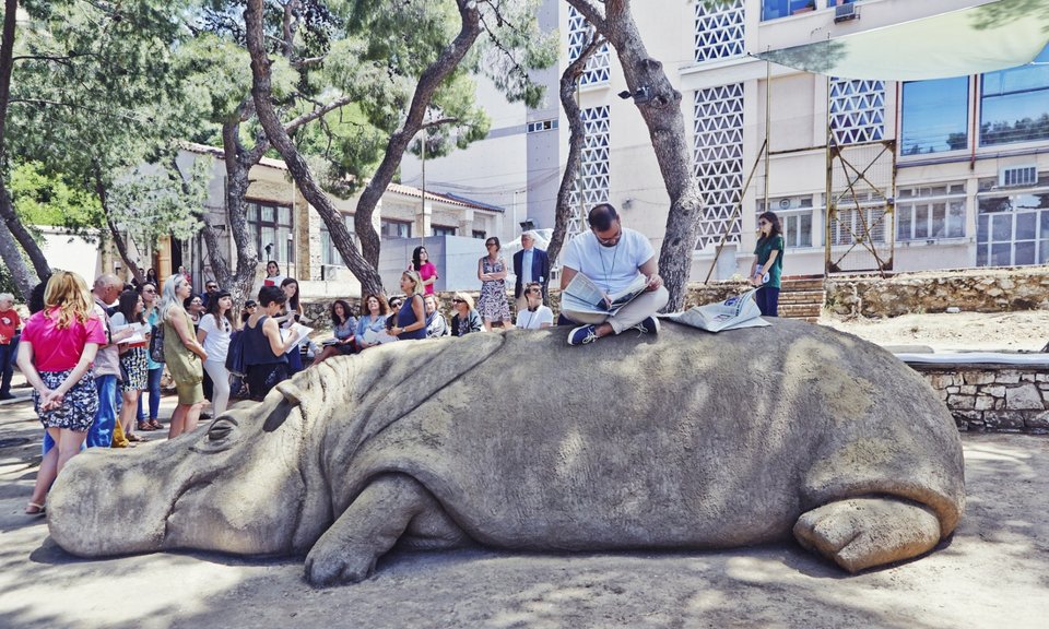 Ο Guardian πήγε σε έκθεση στην Αθήνα: Υπάρχει ελπίδα στην κρίση! [εικόνες] | iefimerida.gr 0