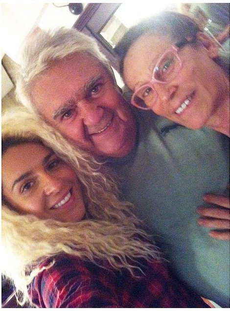 Η επανεμφάνιση του Πασχάλη Τερζή με τις γυναίκες της ζωής του [εικόνα] | iefimerida.gr 0