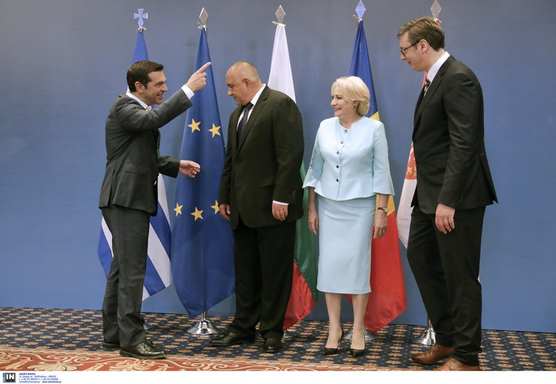 Οι Αλέξης Τσίπρας, Μπόικο Μπορίσοφ, Βιόριτσα Ντάντσιλα και Αλεξάνταρ Βούτσιτς/ Φωτογραφία intime