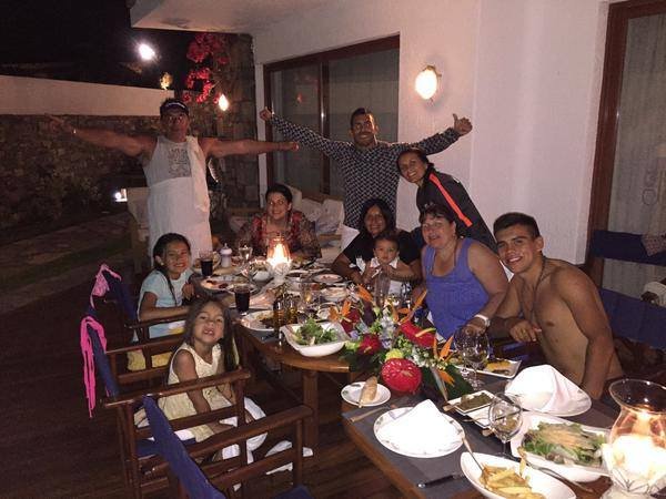 Στην Κρήτη για διακοπές ο Κάρλος Τέβεζ [εικόνα] | iefimerida.gr 0