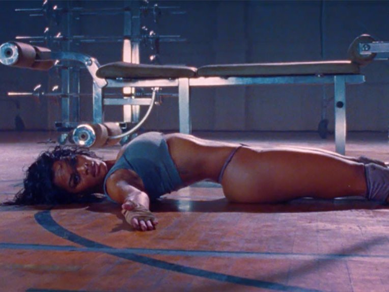 Η συγκλονιστική χορεύτρια του Kanye West που δηλώνει ότι τρέφεται με πίτσες [εικόνες] | iefimerida.gr 8